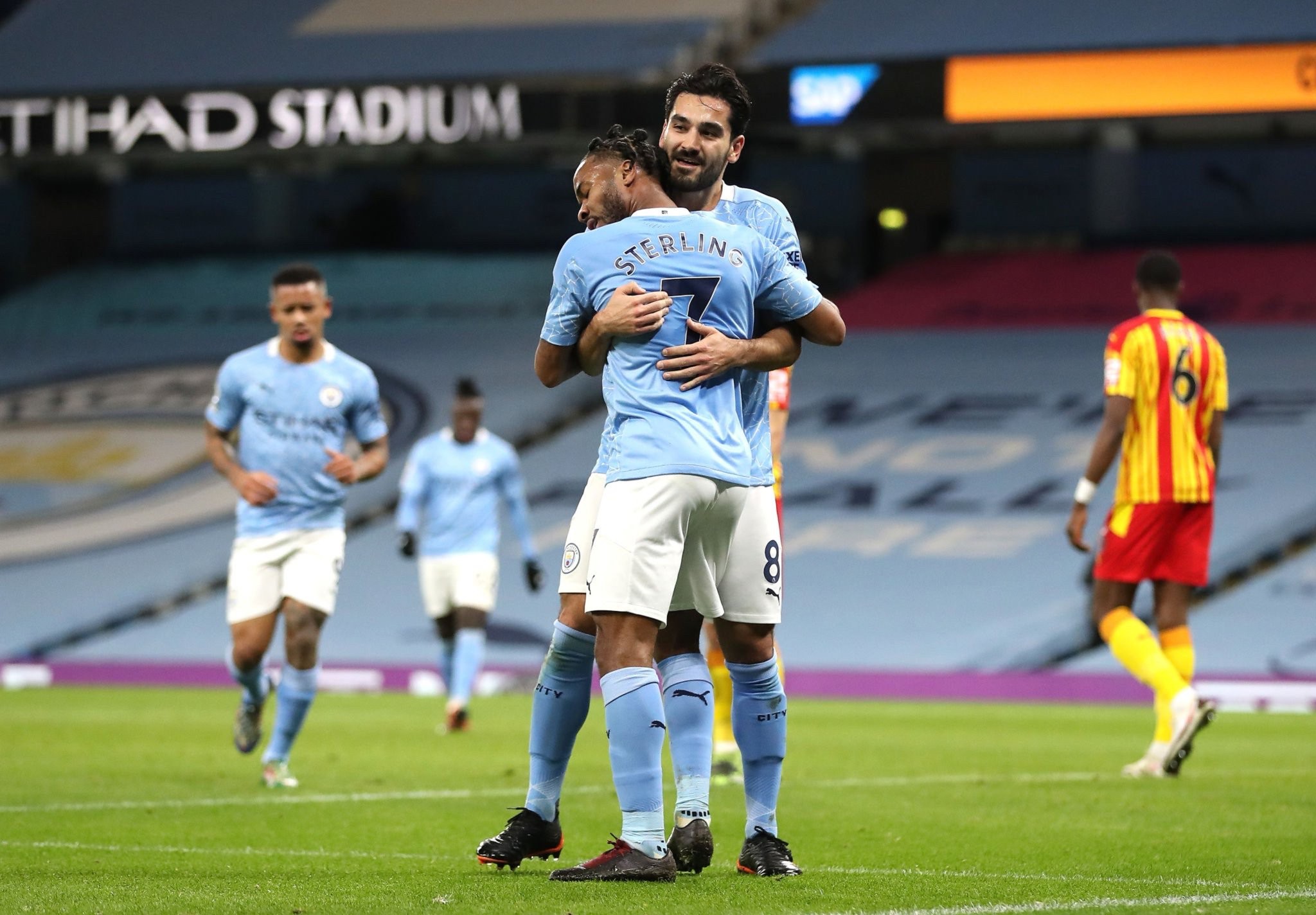 展趋势都显 展趋势都显